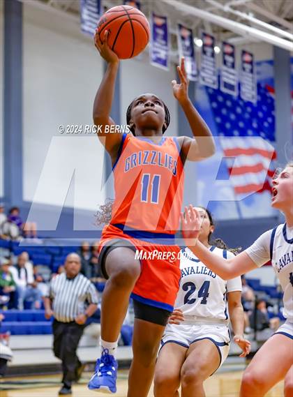 Thumbnail 1 in Grand Oaks vs College Park photogallery.