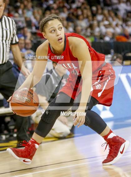 Thumbnail 3 in Butler vs Sacred Heart (KHSAA Sweet Sixteen Tournament) For editorial use only photogallery.