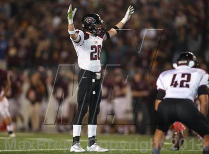 Thumbnail 3 in Pearland vs. Deer Park (UIL 5A Bi-District Playoff) photogallery.