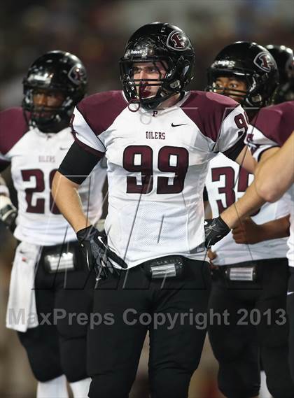 Thumbnail 3 in Pearland vs. Deer Park (UIL 5A Bi-District Playoff) photogallery.