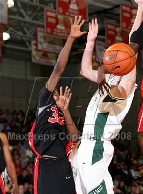 Thumbnail 2 in Westchester vs. De La Salle (Nike Extravaganza) photogallery.