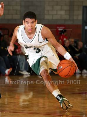 Thumbnail 1 in Westchester vs. De La Salle (Nike Extravaganza) photogallery.