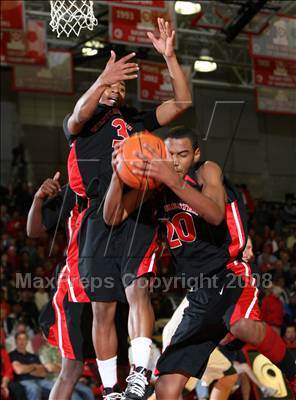 Thumbnail 1 in Westchester vs. De La Salle (Nike Extravaganza) photogallery.