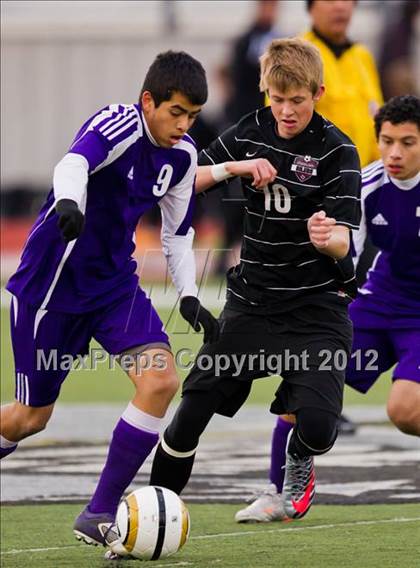 Thumbnail 2 in Pearland vs Angleton (Friendswood Invitational) photogallery.