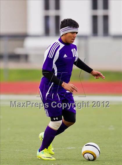 Thumbnail 3 in Pearland vs Angleton (Friendswood Invitational) photogallery.