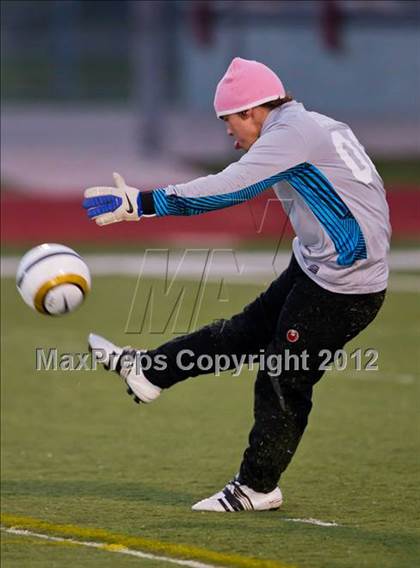 Thumbnail 3 in Pearland vs Angleton (Friendswood Invitational) photogallery.