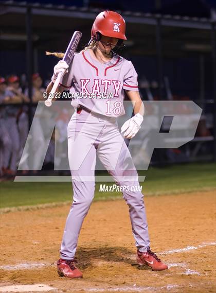 Thumbnail 2 in Tompkins vs Katy photogallery.