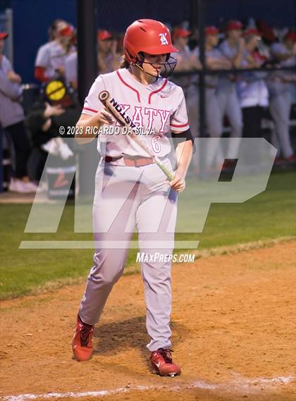 Thumbnail 3 in Tompkins vs Katy photogallery.