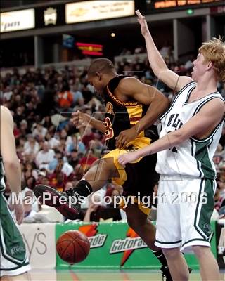 Thumbnail 1 in Clovis West vs. De La Salle (CIF State D1 Final) photogallery.