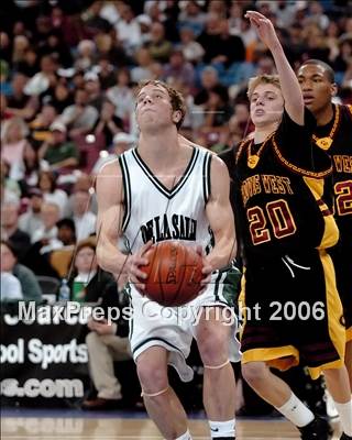 Thumbnail 2 in Clovis West vs. De La Salle (CIF State D1 Final) photogallery.