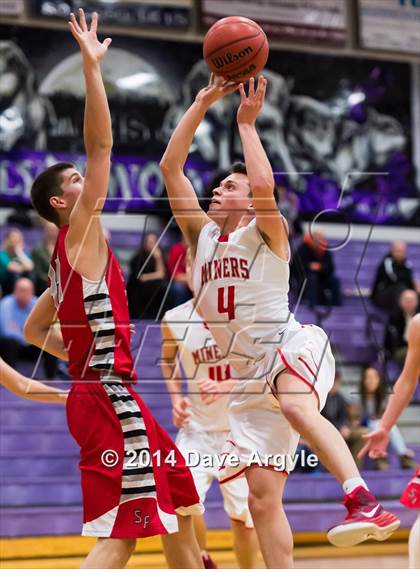 Thumbnail 2 in Spanish Fork vs. Park City (Riverton Holiday Tournament) photogallery.