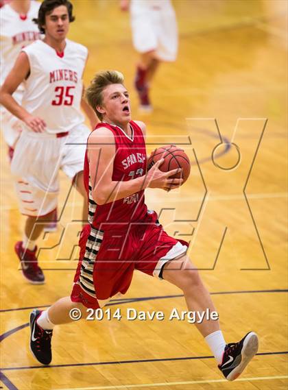 Thumbnail 1 in Spanish Fork vs. Park City (Riverton Holiday Tournament) photogallery.