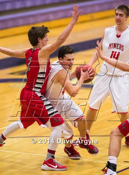 Thumbnail 1 in Spanish Fork vs. Park City (Riverton Holiday Tournament) photogallery.