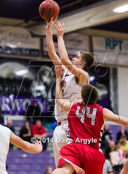 Thumbnail 2 in Spanish Fork vs. Park City (Riverton Holiday Tournament) photogallery.