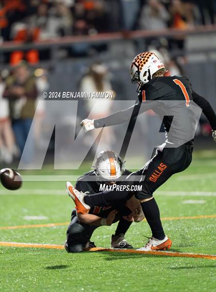 Thumbnail 1 in West Albany @ Dallas (OHSAA 5A Quarterfinal) photogallery.