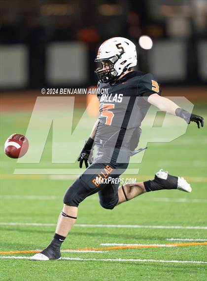 Thumbnail 3 in West Albany @ Dallas (OHSAA 5A Quarterfinal) photogallery.