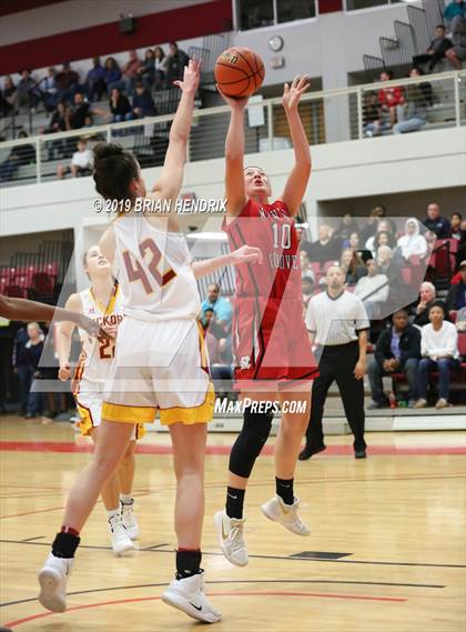 Thumbnail 2 in Newton-Conover vs. Hickory photogallery.