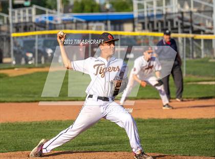 Thumbnail 1 in East central @ Lawrenceburg photogallery.