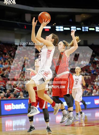 Thumbnail 3 in South Sioux City vs. Norris (NSAA Class B Final) photogallery.