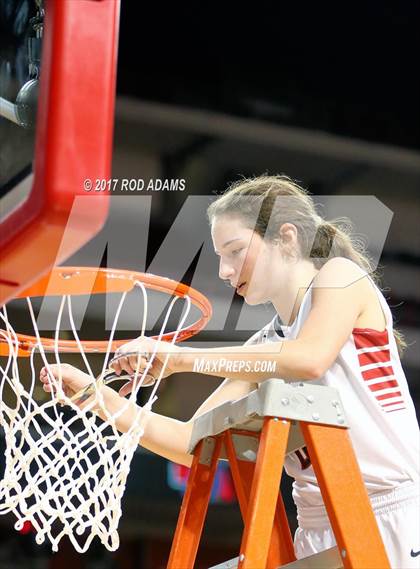Thumbnail 1 in South Sioux City vs. Norris (NSAA Class B Final) photogallery.