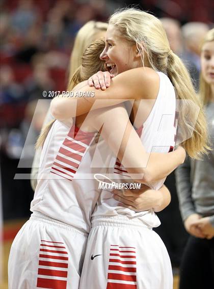 Thumbnail 3 in South Sioux City vs. Norris (NSAA Class B Final) photogallery.