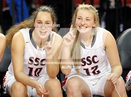 Thumbnail 2 in South Sioux City vs. Norris (NSAA Class B Final) photogallery.