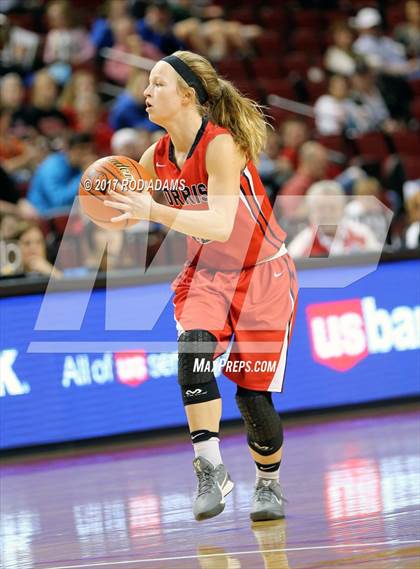 Thumbnail 2 in South Sioux City vs. Norris (NSAA Class B Final) photogallery.