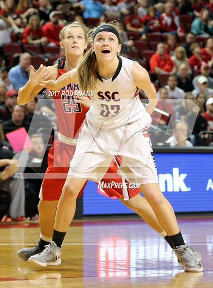 Thumbnail 3 in South Sioux City vs. Norris (NSAA Class B Final) photogallery.