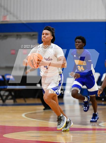 Thumbnail 2 in Auburndale vs Southeast (Sunbash Tournament) photogallery.