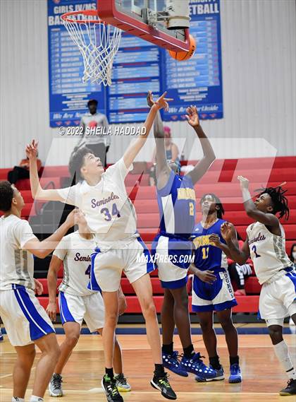 Thumbnail 3 in Auburndale vs Southeast (Sunbash Tournament) photogallery.
