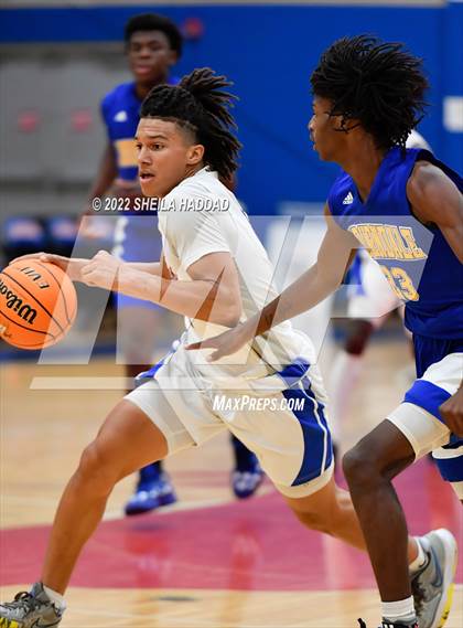 Thumbnail 1 in Auburndale vs Southeast (Sunbash Tournament) photogallery.