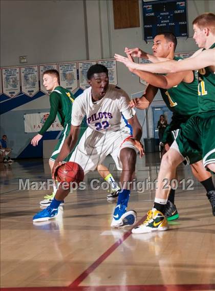Thumbnail 2 in Pinewood vs. St. Joseph Notre Dame (CIF D5 NorCal Regional Final) photogallery.