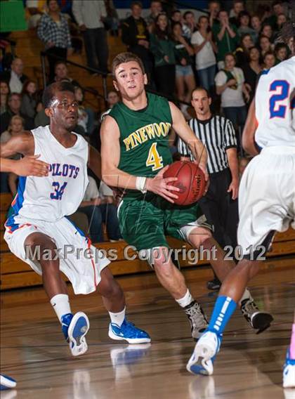 Thumbnail 1 in Pinewood vs. St. Joseph Notre Dame (CIF D5 NorCal Regional Final) photogallery.