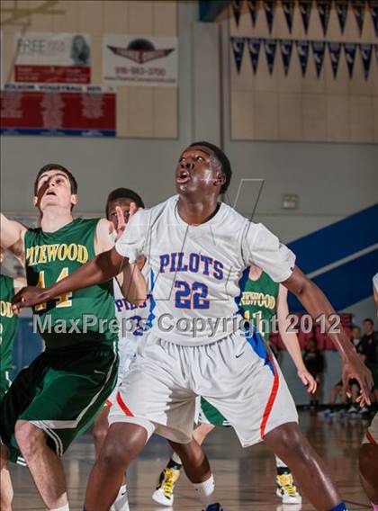 Thumbnail 1 in Pinewood vs. St. Joseph Notre Dame (CIF D5 NorCal Regional Final) photogallery.