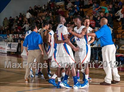 Thumbnail 2 in Pinewood vs. St. Joseph Notre Dame (CIF D5 NorCal Regional Final) photogallery.