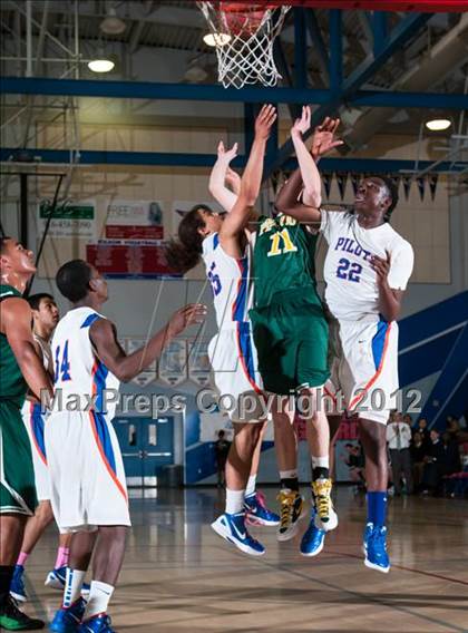 Thumbnail 1 in Pinewood vs. St. Joseph Notre Dame (CIF D5 NorCal Regional Final) photogallery.