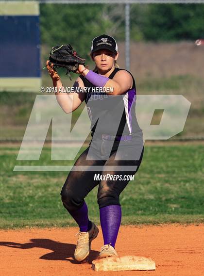Thumbnail 2 in Bishop McLaughlin Catholic vs River Ridge photogallery.
