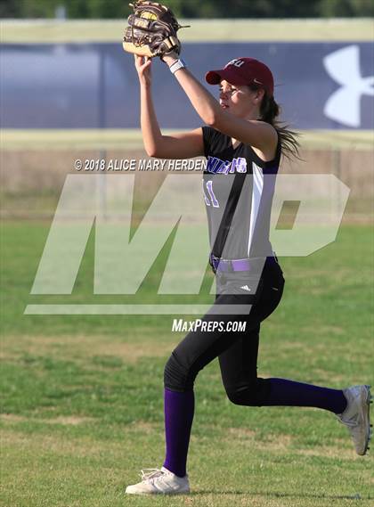 Thumbnail 1 in Bishop McLaughlin Catholic vs River Ridge photogallery.