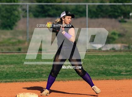 Thumbnail 1 in Bishop McLaughlin Catholic vs River Ridge photogallery.