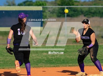 Thumbnail 3 in Bishop McLaughlin Catholic vs River Ridge photogallery.