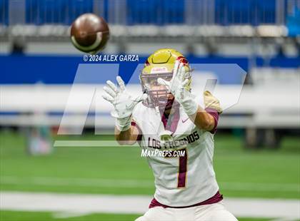Thumbnail 2 in Los Fresnos vs. Johnson photogallery.