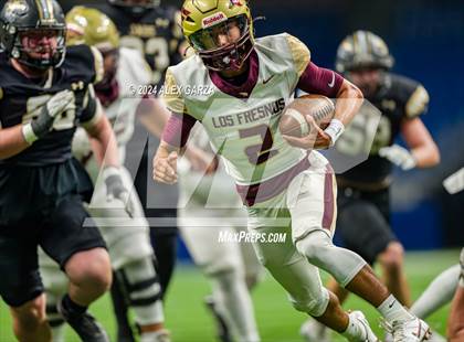 Thumbnail 2 in Los Fresnos vs. Johnson photogallery.