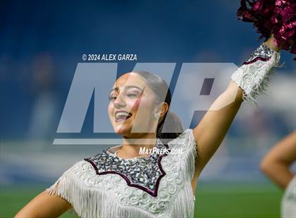 Thumbnail 2 in Los Fresnos vs. Johnson photogallery.