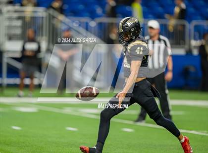 Thumbnail 1 in Los Fresnos vs. Johnson photogallery.