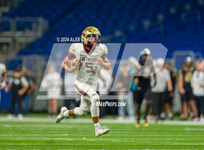 Thumbnail 2 in Los Fresnos vs. Johnson photogallery.