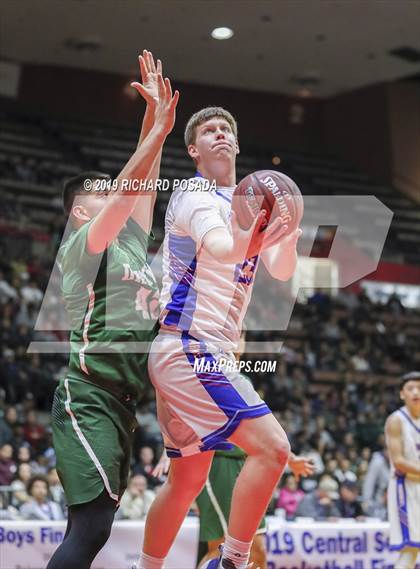 Thumbnail 1 in Dinuba vs. Immanuel (CIF CS DIII Final) photogallery.
