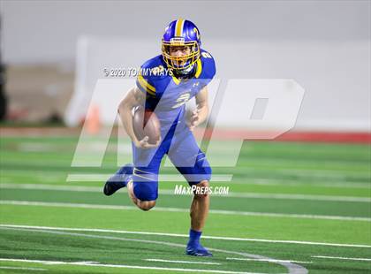 Thumbnail 1 in Brock vs. Denver City (UIL Class 3A Area Playoff) photogallery.