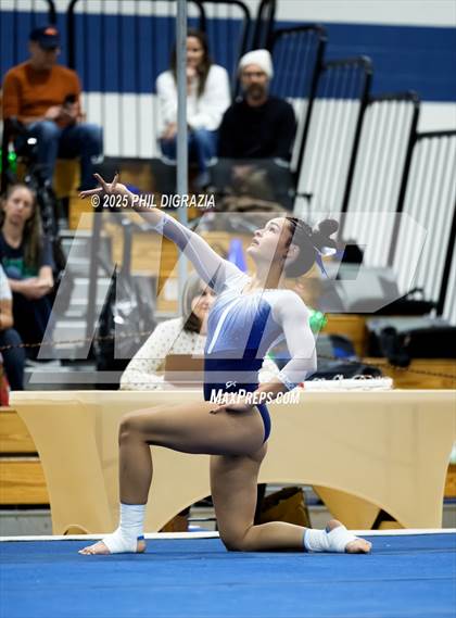 Thumbnail 1 in Pueblo Central (CHSAA 4A Final) photogallery.