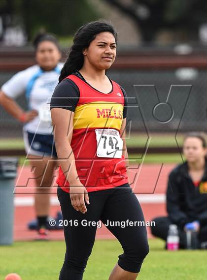 Thumbnail 3 in Stanford Invitational Girls Shot Put photogallery.