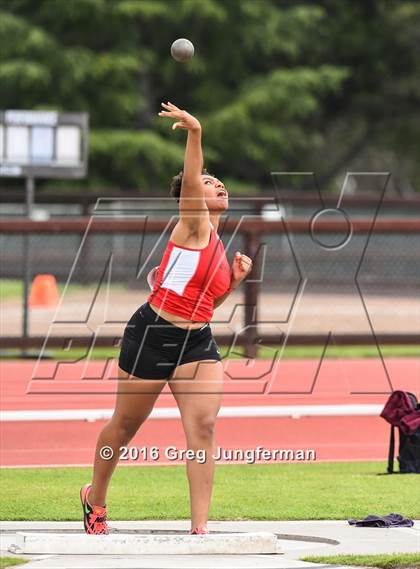 Thumbnail 3 in Stanford Invitational Girls Shot Put photogallery.